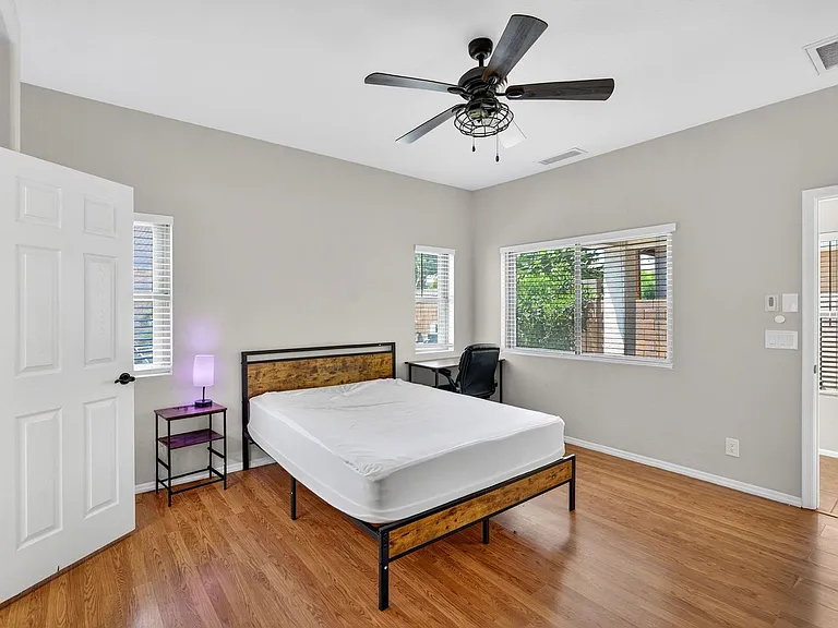 697 W Oak Tree Ln — Photo 13