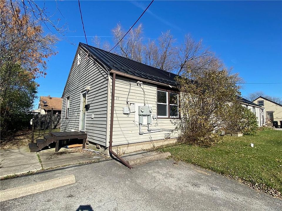 1st image of 27 Longfellow Ct #27