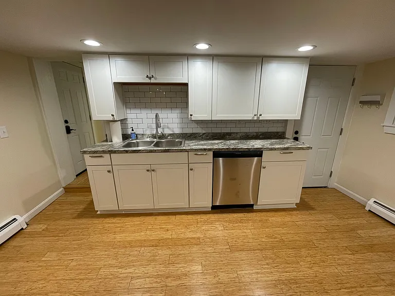 60 Park St #2 — Photo 1