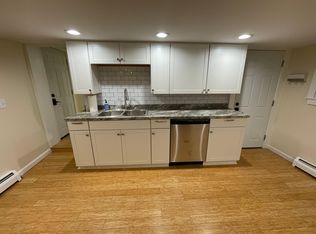 60 Park St #2, Exeter, NH 03833
