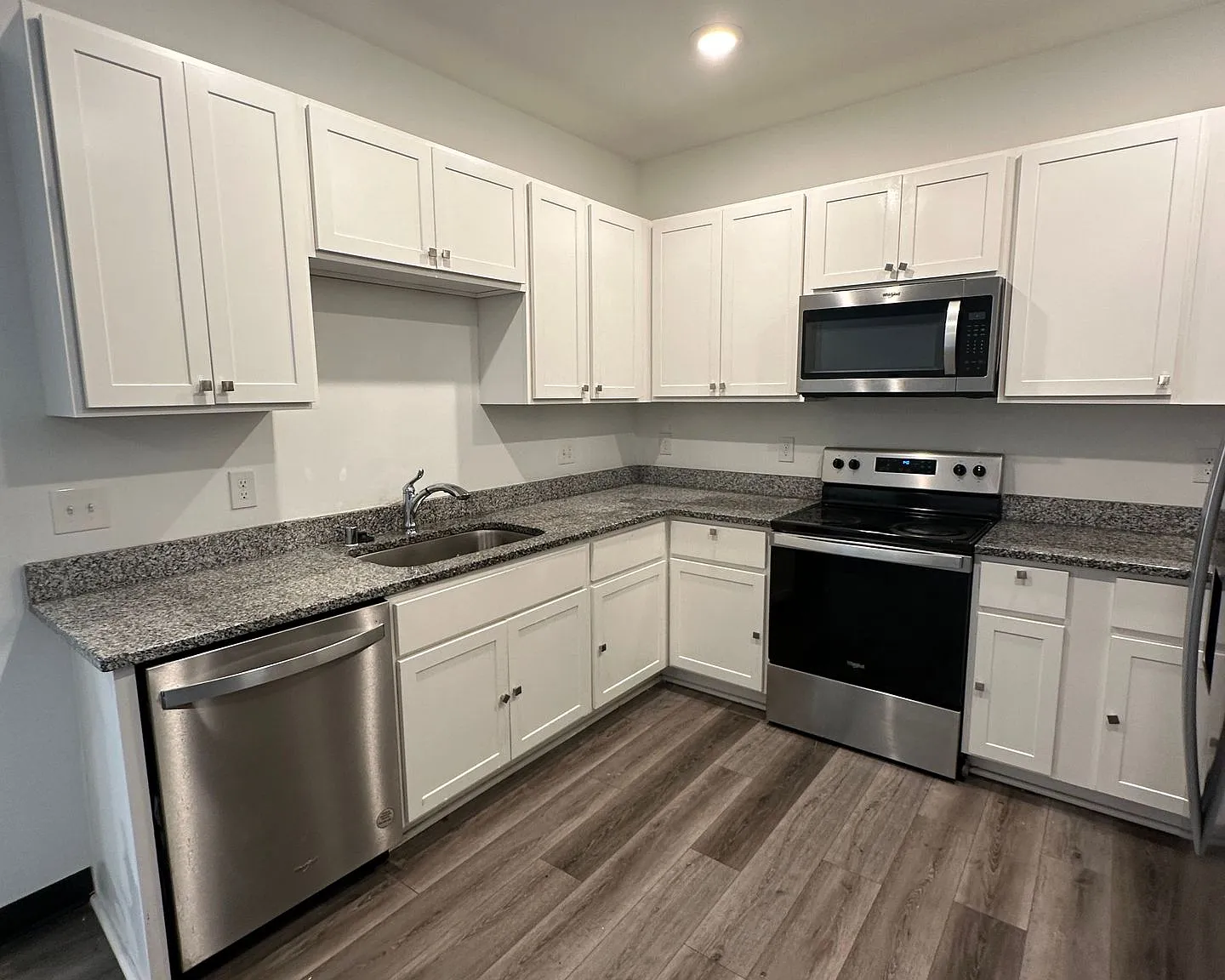The Eastview — Photo 2