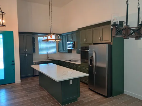 907 N D St, Eloy, AZ 85131