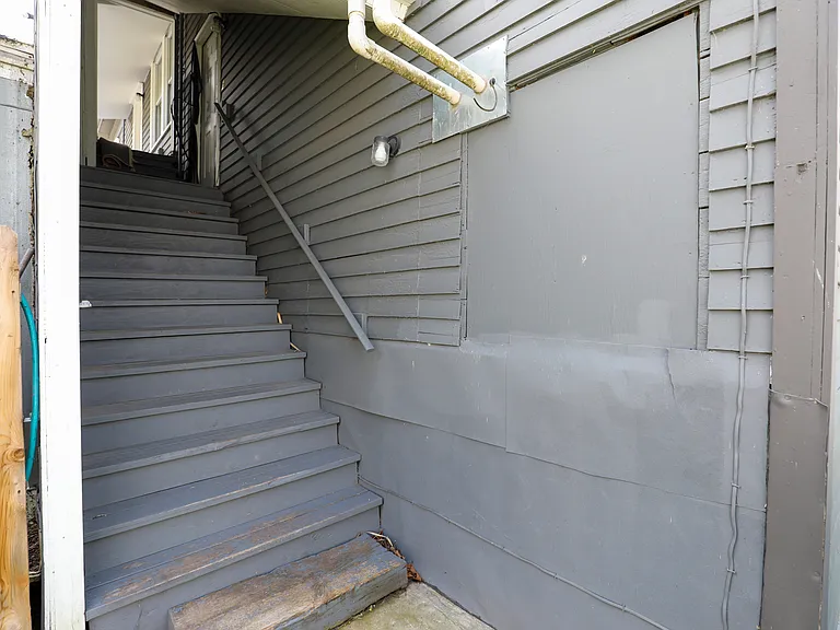49 Main St #1 — Photo 4