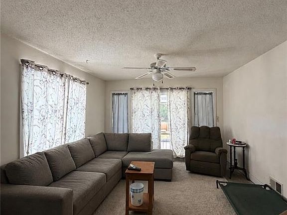 4th image of 111 Goldcrest Dr