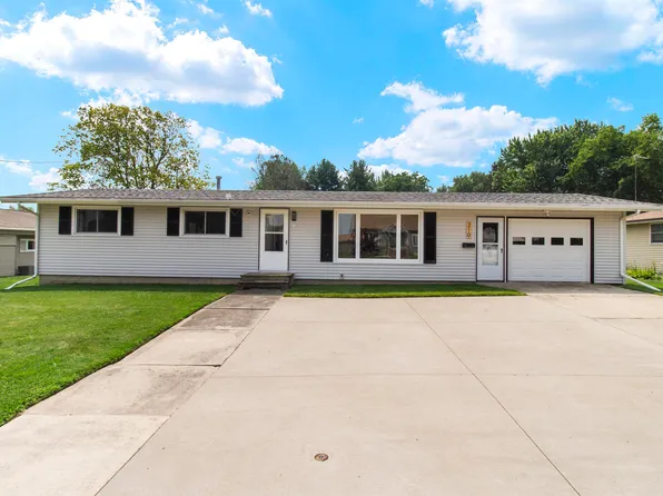 210 E Greenfield Ave, Algoma, WI 54201