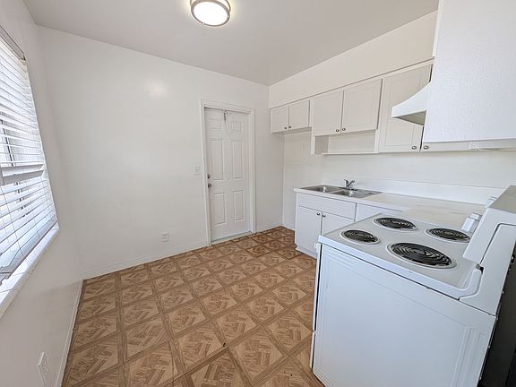 5th image of 2111 Roosevelt St APT 5