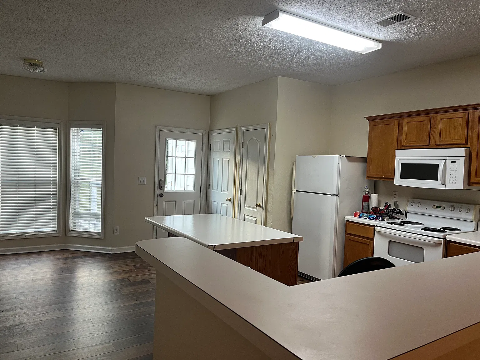 2 bed, 2.5 bath, 1472 sqft, $1,547 — Photo 3