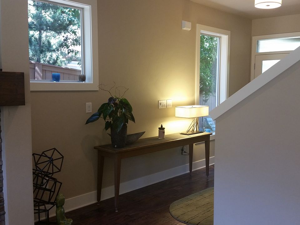 Entrance with 1/2 bath