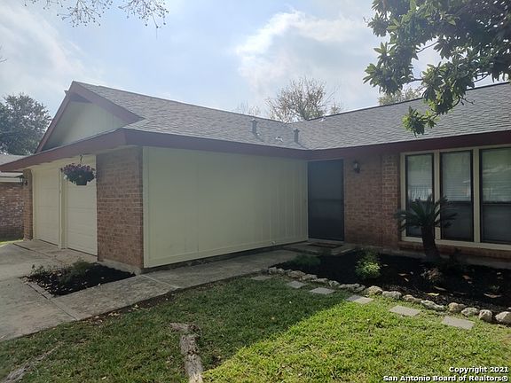 3rd image of 3030 Shingle Oak Dr