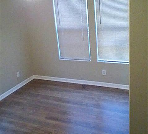 4th image of 1408 Bowie Dr