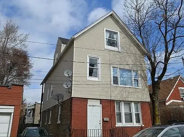 3040 W Medill Ave #3, Chicago, IL 60647