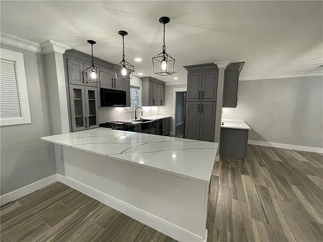 1821 Manson Ave — Photo 8