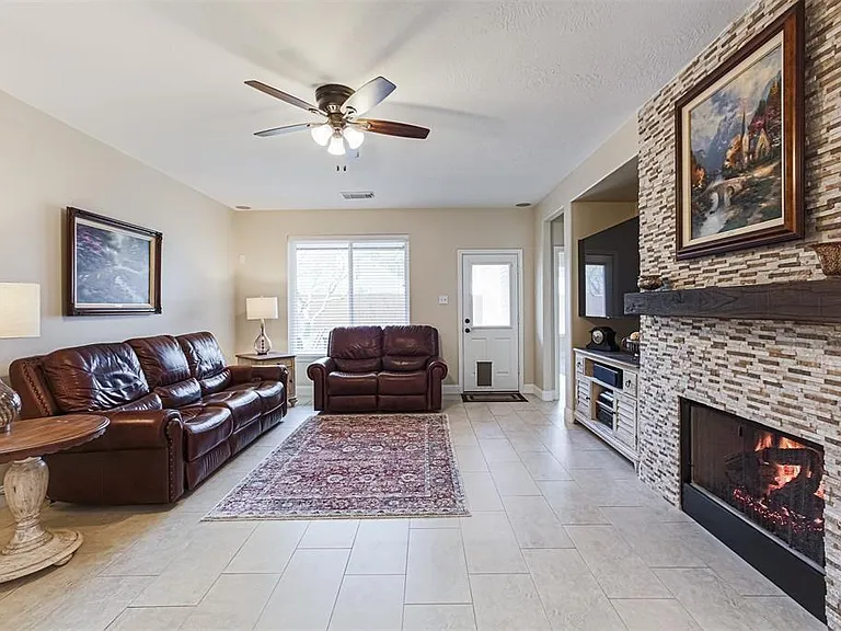 3034 Glenthorpe Ln — Photo 17