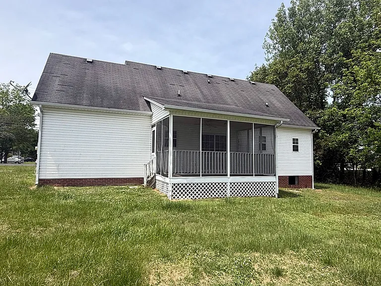 1301 Fisk Rd — Photo 16