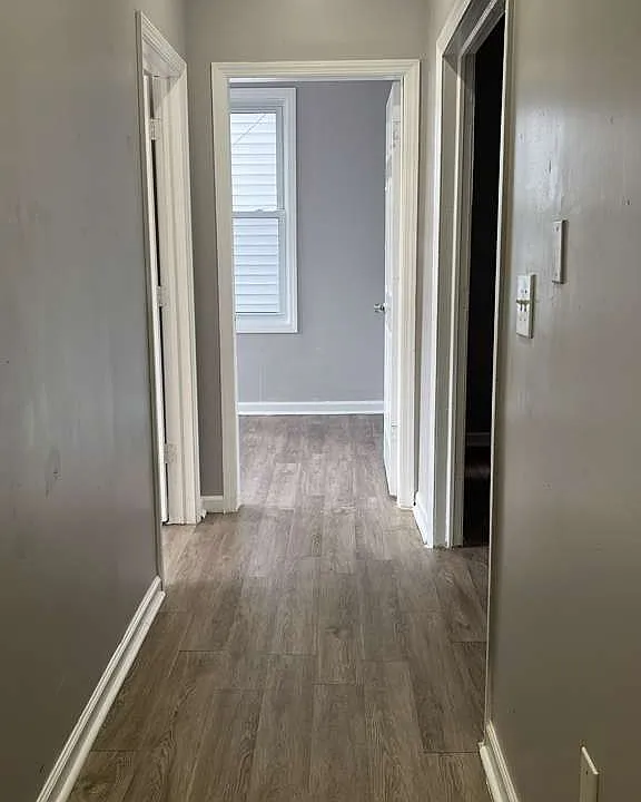 87 Schuyler Ave #1