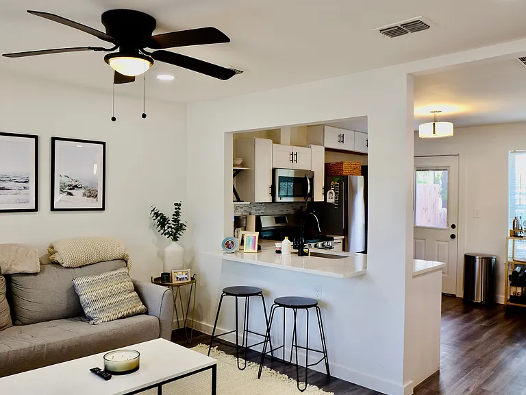 1401 Marcus Pl #B — Photo 6