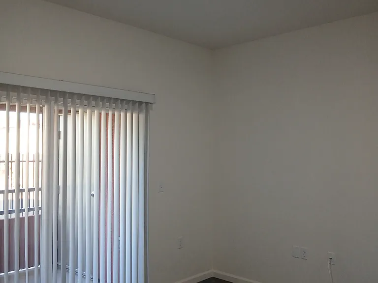 Orchard Park Apartment — Photo 36