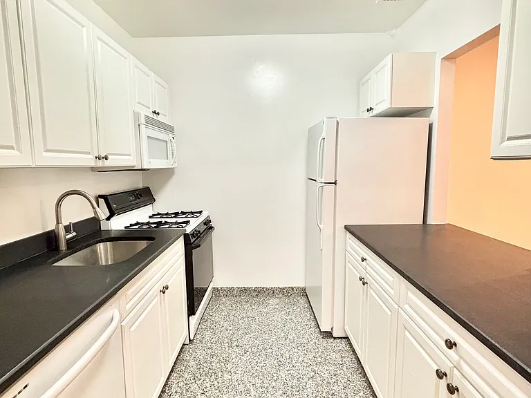 The Chalet Apartments — Photo 39