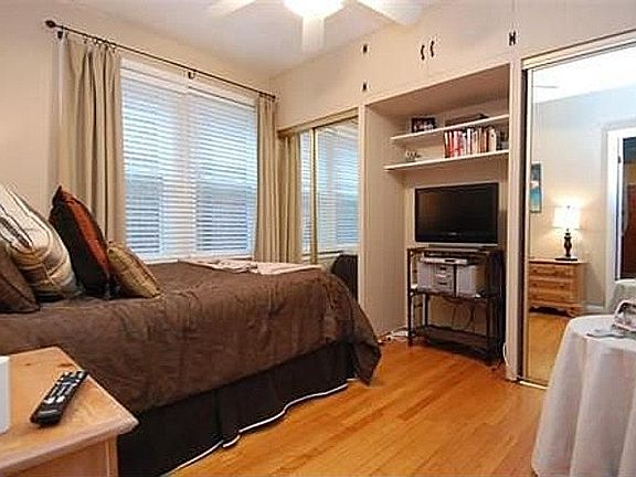 5th image of 7036 Amherst Ave