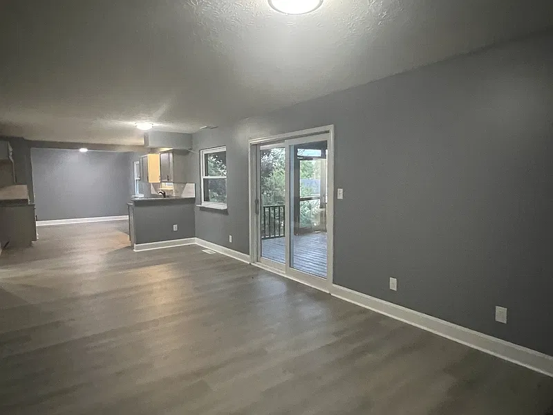 4 bed, 2.5 bath, 1848 sqft, $2,500 — Photo 3