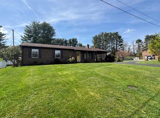 607 Parkwood Dr, Galax, VA 24333