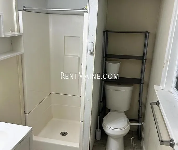 27 Eastern Ave #5 — Photo 7