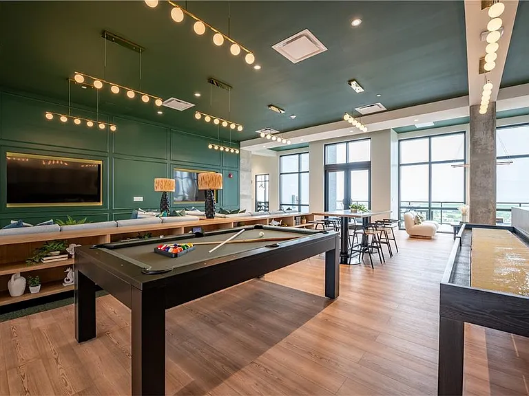221 Main St N #Penthouse 1603 — Photo 28