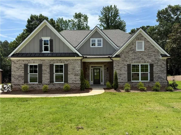 380 Hidden Trl, Pendergrass, GA 30567