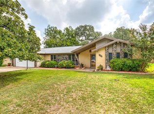 408 Sheppard Ct, Hurst, TX 76053