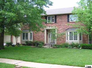 6208 SW 34th Ter, Topeka, KS 66614