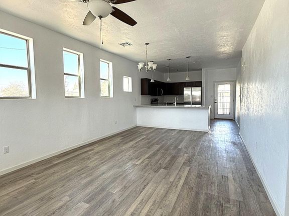 5th image of 708 Santa Fe Trl W