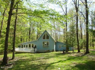 220 Urban Rd, Lackawaxen, PA 18435