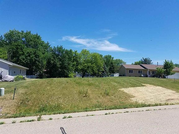2nd image of 2413 Wild Rose Ct