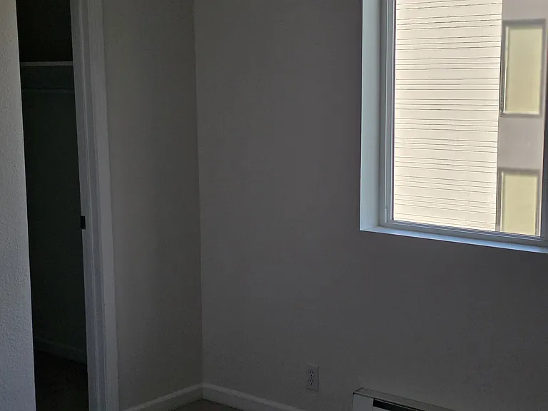 1634 21st Ave — Photo 3