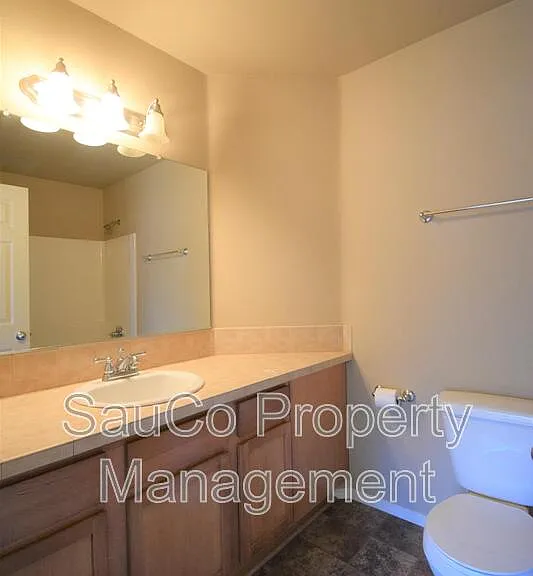 1419 NE Lockheart Ln #1 — Photo 8