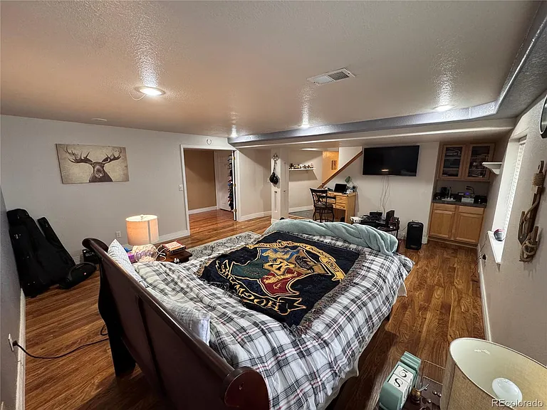 2486 S Scranton Way — Photo 4