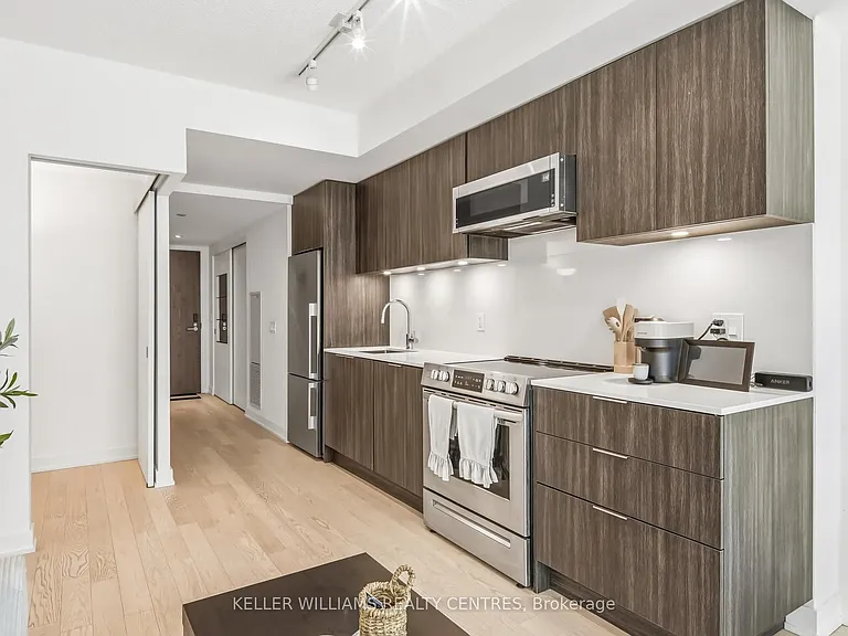 25 Richmond St E #704 — Photo 14