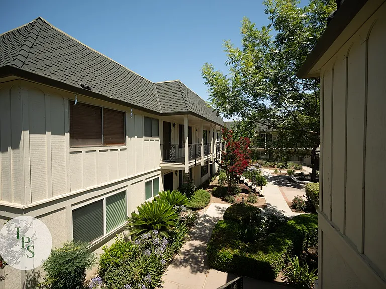 5090 N Roosevelt Ave #31 — Photo 14