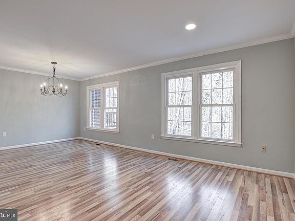 4th image of 7956 Bethelen Woods Ln