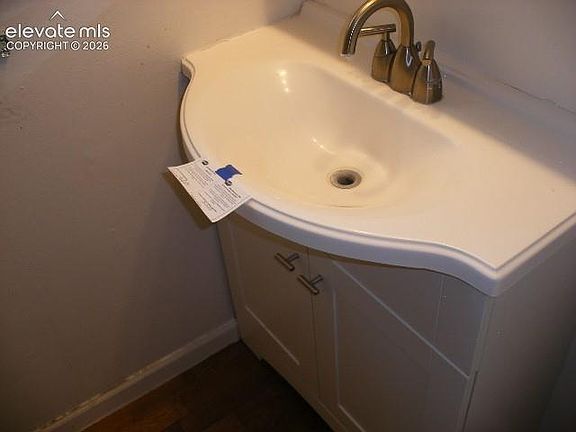 4th image of 7210 Metropolitan St