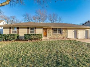 5329 Queal Rd, Shawnee, KS 66203