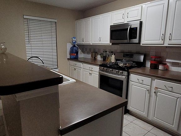 3rd image of 4111 Oakview Creek Ln