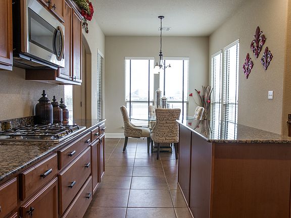 4th image of 5166 Wildwood Dr
