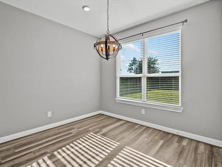 13814 Russell Ct — Photo 20