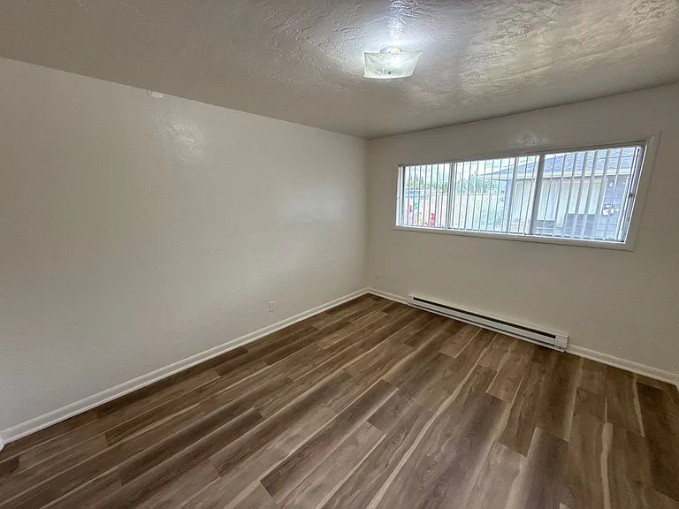 1835 Beach Ave NE #8 — Photo 9