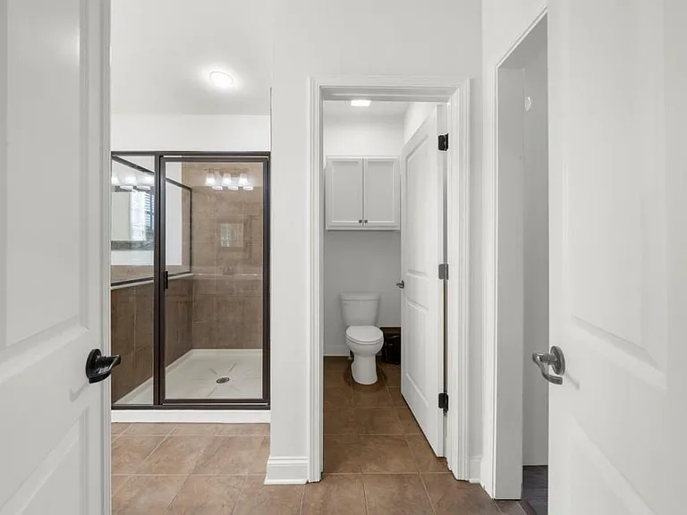 410 Rose Garden Ln — Photo 42