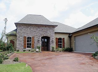 302 Emerald Cv, Flowood, MS 39232