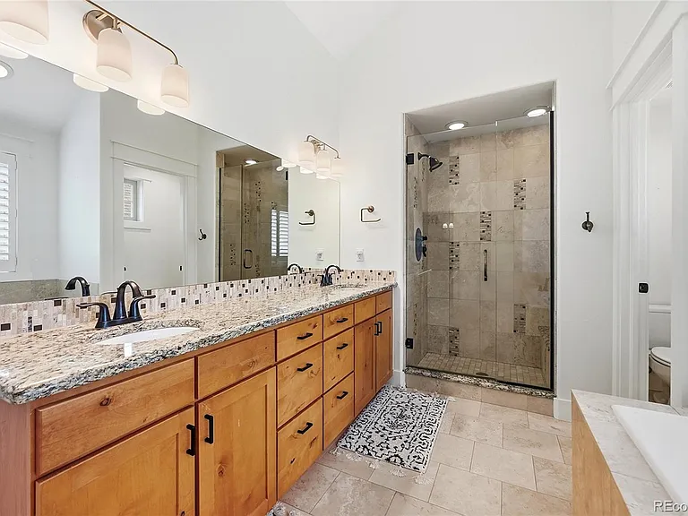 803 S Clarkson St — Photo 13