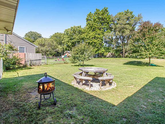 3rd image of 7026 Balfour Dr