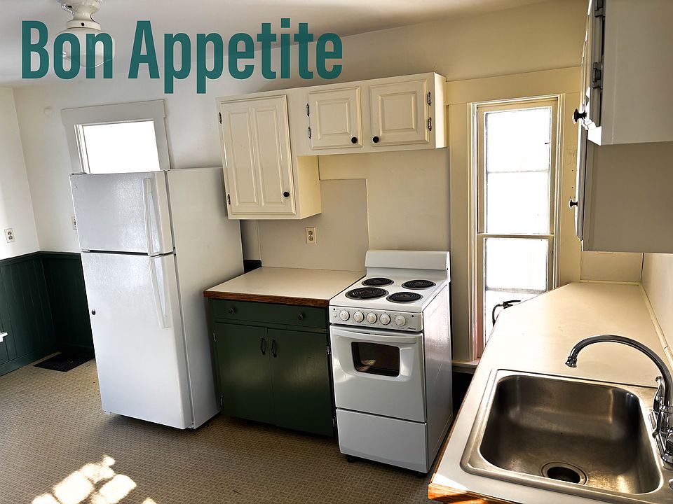 Eat good food, live longer. 
 Kitchen